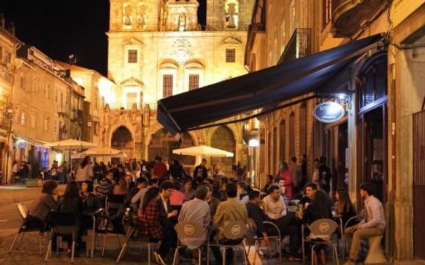 Esplanadas de Braga com período de funcionamento alargado durante o Verão