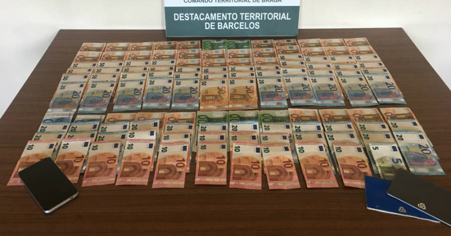 GNR deteve em Famalicão casal que burlava idosos  a pretexto de ler a sina