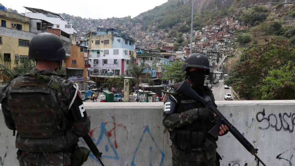 Brasil: Exército mobiliza 3.700 soldados em operação no Rio de Janeiro