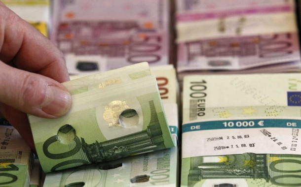 GNR apreendeu 14 automóveis, 300 mil euros e cinco quilos de ouro; cantor ‘pimba’ foi uma das vítimas
