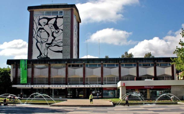 FAMALICÃO: Exposição de 60 obras surrealistas na Fundação Cupertino de Miranda (até 8 SET)