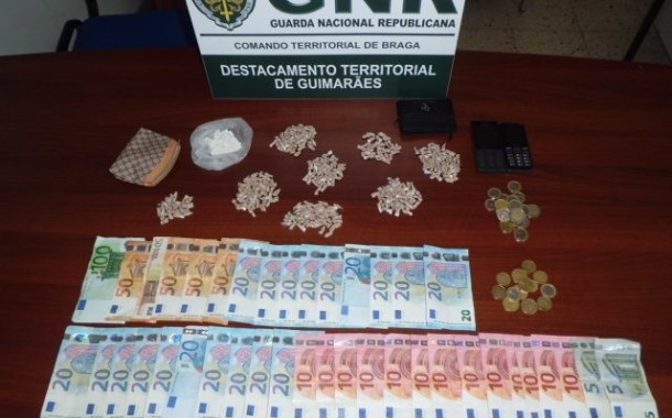 VIZELA: ‘Apanhado’ com 645 doses de droga