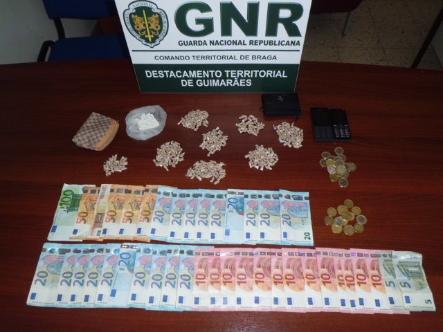 VIZELA: ‘Apanhado’ com 645 doses de droga