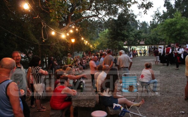 VILA VERDE: Emigrantes recebidos em dia de festa por centenas de pessoas