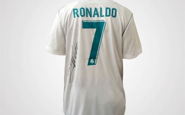 CR7 doa camisola à Cruz Vermelha de Braga para leilão