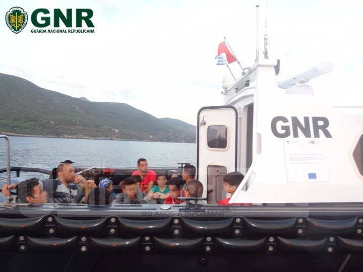 GNR resgata e auxilia 67 migrantes na Grécia