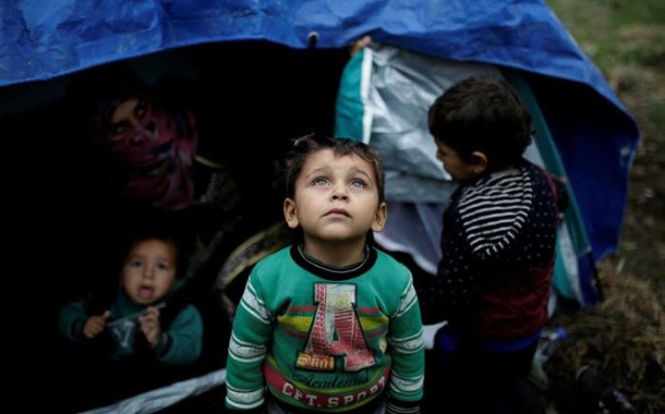 Mais de 5 mil crianças migrantes em condições inaceitáveis nas ilhas gregas