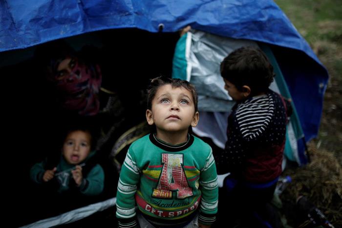 Mais de 5 mil crianças migrantes em condições inaceitáveis nas ilhas gregas