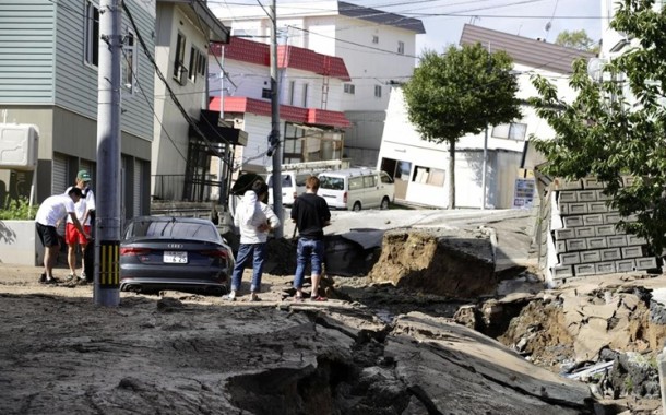 Sobe para nove o número de mortos em sismo no Japão