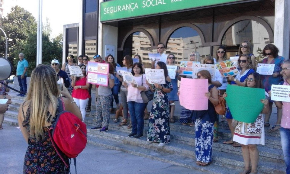 Prof’s ‘Lesados nos Descontos’ manifestam-se em Braga