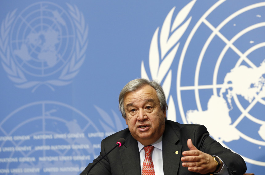 O “mundo está cada vez mais caótico” e a democracia “sob ameaça”, denuncia Guterres