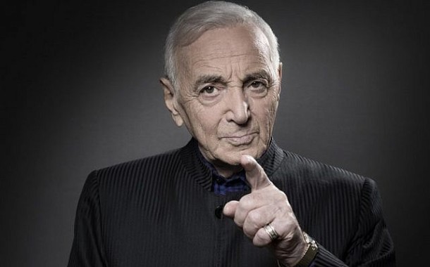 Morreu o cantor Charles Aznavour, de 94 anos