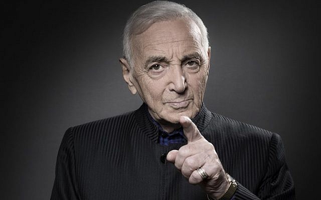 Morreu o cantor Charles Aznavour, de 94 anos