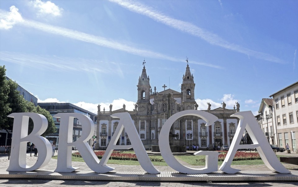 Assembleia Municipal de Braga cria comissão para estudar reorganização de freguesias