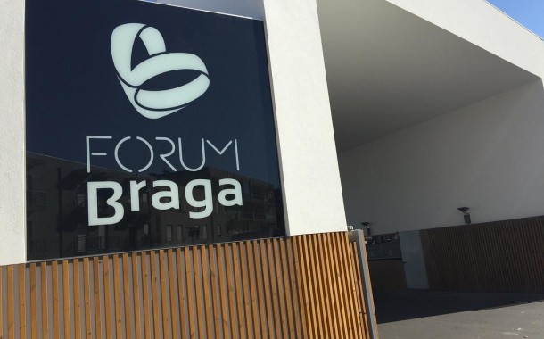 Oposição critica aumento de 1,5 milhões na obra do Parque de Exposições de Braga; Rio diz que projecto melhorou
