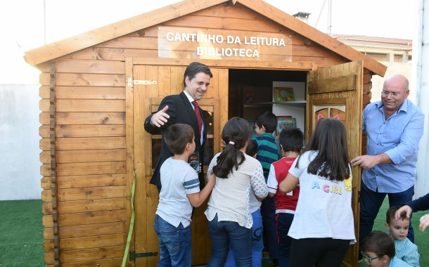 Ricardo Rio inaugura ‘Cantinho da Leitura’ em Arcos