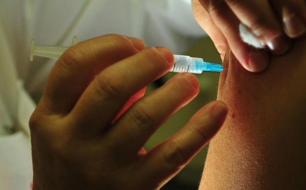 Vacina contra a gripe começa a ser ministrada esta quinta-feira