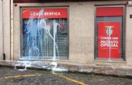 Casa do Benfica em Braga vandalizada com tinta atirada contra a montra