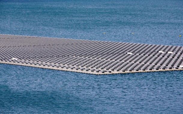 DST Group constrói primeira central fotovoltaica em estrutura flutuante em Portugal