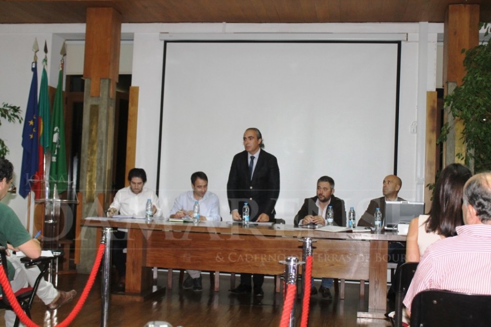 Empréstimos e taxa de IRS aquecem Assembleia Municipal de Terras de Bouro