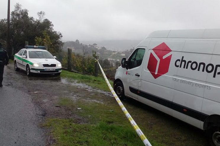 Carrinha de transporte expresso assaltada à mão armada em Braga