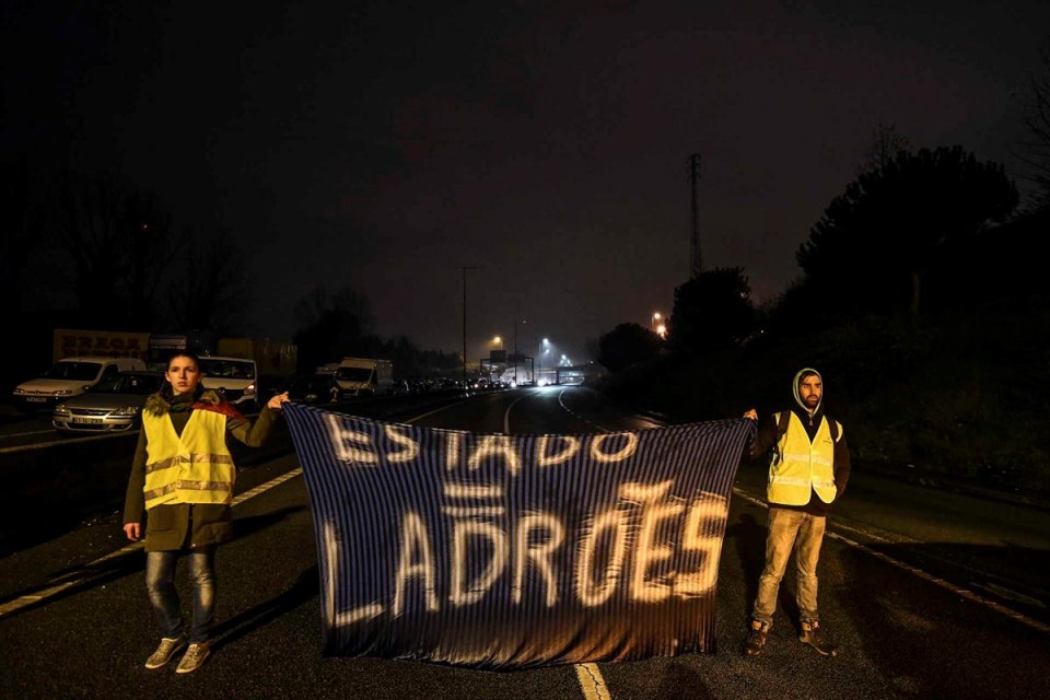 Braga - ‘Coletes Amarelos’ na Câmara para pedir “explicações” a Ricardo Rio que nega ter autorizado a ‘manif’