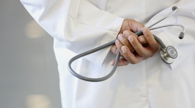 Quatro anos de prisão para médico de Barcelos que passava relatórios falsos de invalidez