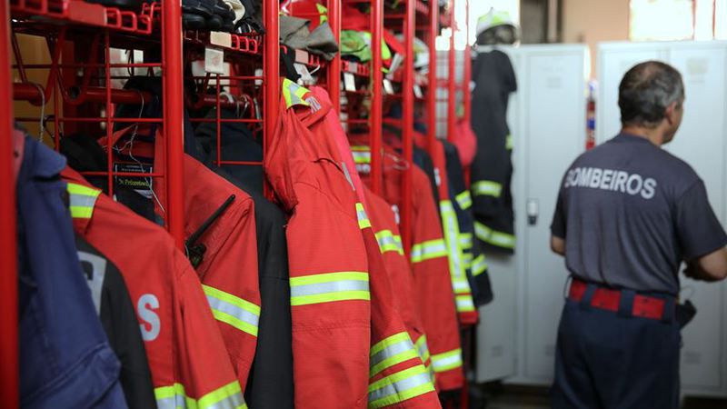 Metade das corporações de bombeiros de Braga reporta ocorrências ao Comando Distrital