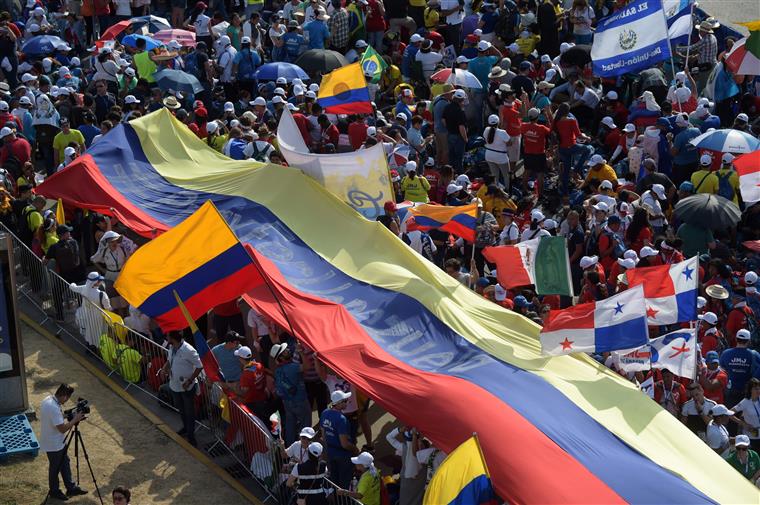 Venezuela: Ou Maduro aceita eleições ou UE reconhece Guaidó, diz Santos Silva