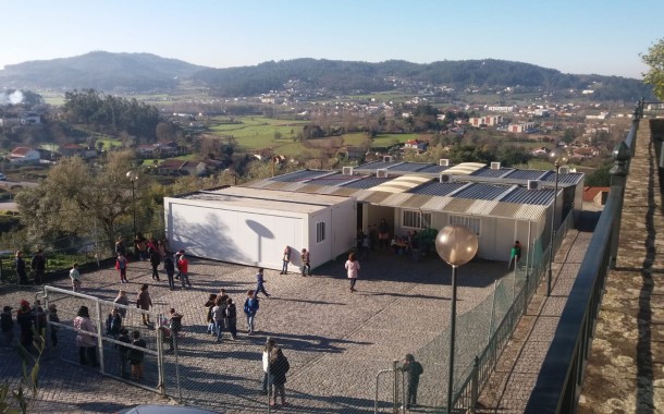 ‘Braga para Todos’ denuncia que alunos da EB1 de Esporões “voltam aos contentores”, apesar das promessas de Rio