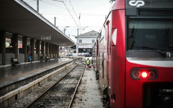 PCP teme que Governo ceda a “pressões” para privatizar caminhos-de-ferro