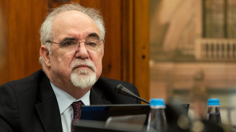 Vieira da Silva garante que vai reduzir atrasos nas pensões no primeiro semestre do ano