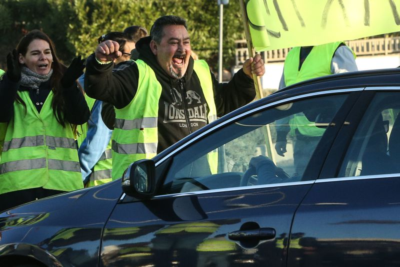 Reino Unido: Movimento britânico convoca manifestação de ‘coletes amarelos’ para sábado