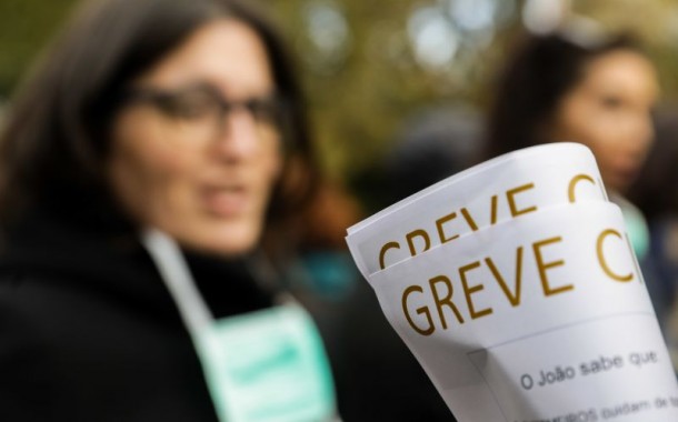 Enfermeiros suspendem greve cirúrgica até quinta-feira após convocatória negocial