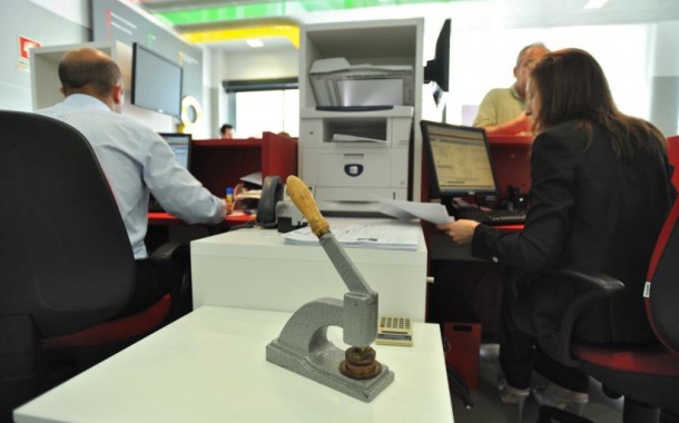 Funcionários públicos com 55 ou mais anos já podem pedir a pré-reforma
