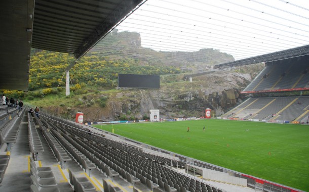 Câmara de Braga faz referendo perguntando aos munícipes se aceitam vender a ‘Pedreira’