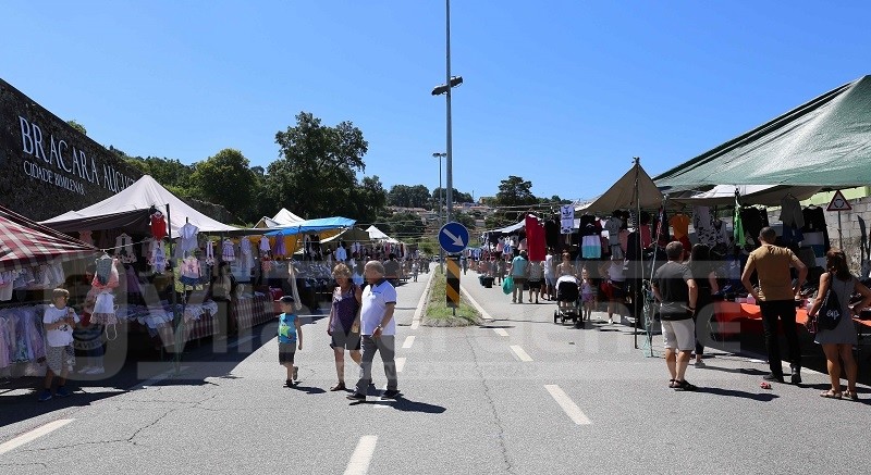Câmara de Braga corta estrada junto ao Picoto para alargar espaço da feira semanal
