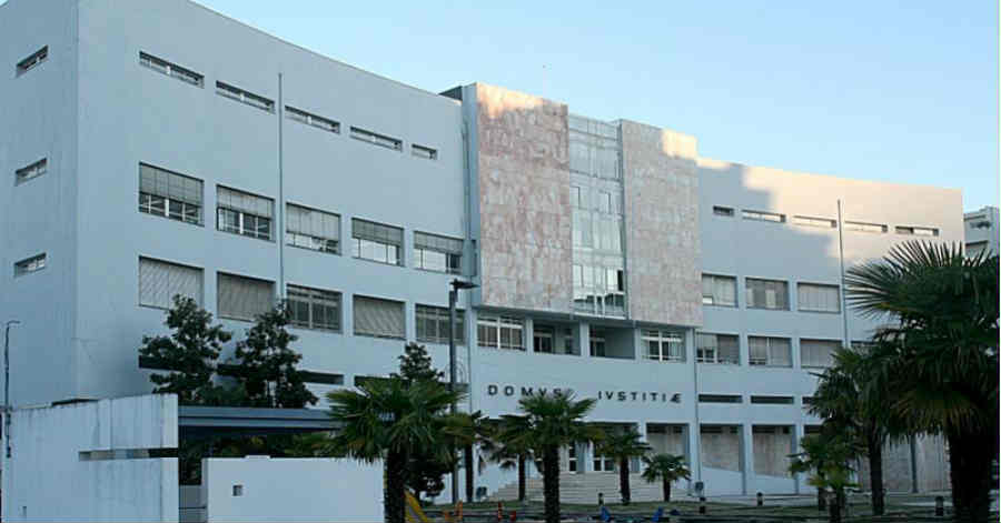Oficial de justiça julgado em Braga por acesso indevido a processos ouve sentença no dia 27