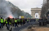 ‘Colete Amarelo’ perde uma mão durante confrontos em Paris