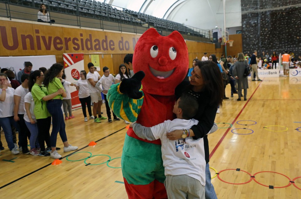 Mais de 250 alunos participaram em Braga nas Mini-Olimpíadas para a educação inclusiva com escolas de Vila Verde e Amares