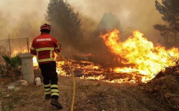 Bombeiro de Vila Verde ferido enquanto combatia incêndio
