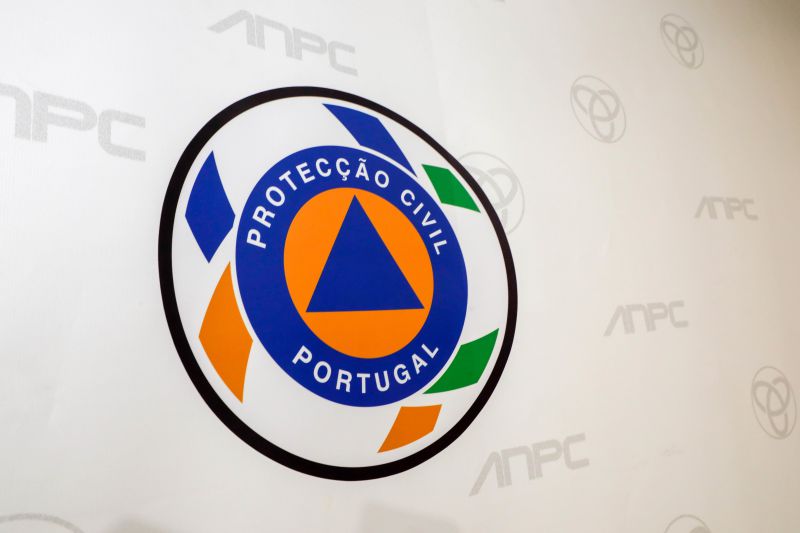 Municípios portugueses assinam protocolo com Protecção Civil e Liga dos Bombeiros