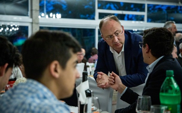 EUROPEIAS: José Manuel Fernandes compromete-se em Barcelos a apresentar plano para sector têxtil minhoto