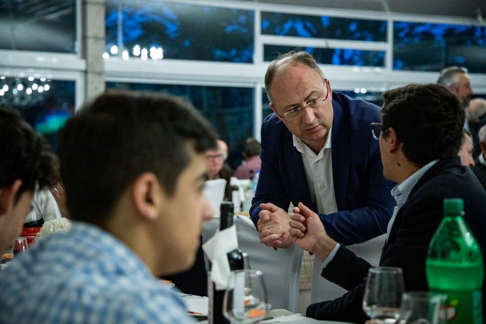 EUROPEIAS: José Manuel Fernandes compromete-se em Barcelos a apresentar plano para sector têxtil minhoto