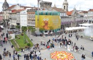 Tapete floral de Ponteareas (Galiza) dá cor à Semana Santa de Braga
