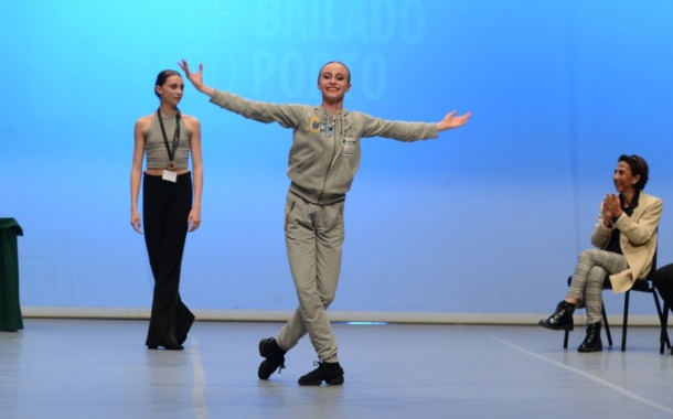 Bailarina da escola Ent’Artes distinguida como Melhor Solista Contemporâneo