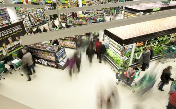 Trabalhadores de hiper e supermercados marcam greve para o Dia do Trabalhador