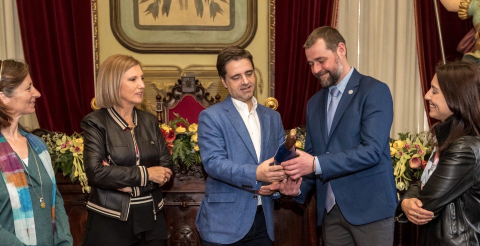 Representantes da UNESCO de “braços abertos” para apoiar alunos e escolas de dança de Braga