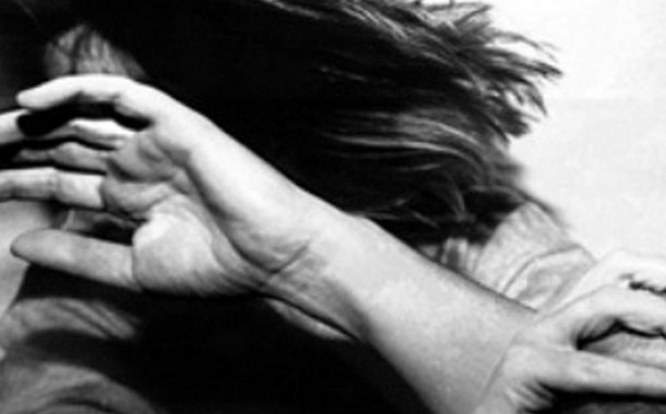 Quatro anos de pena suspensa para homem que agrediu mãe cega a murro na Póvoa de Lanhoso