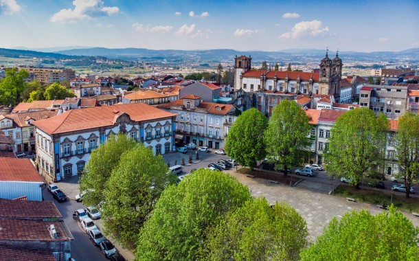 Câmara de Braga debate plano de integração de migrantes
